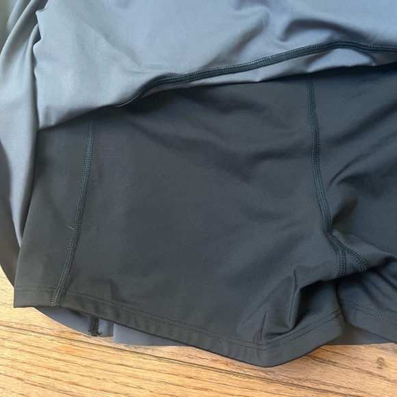 NEW ATHLETA Ace Printed Tennis Skort 13.5” Camo Large - Picture 5 of 8